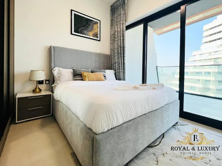 Spacious With Innovative Featured Amenities Dubai United Arab Emirates